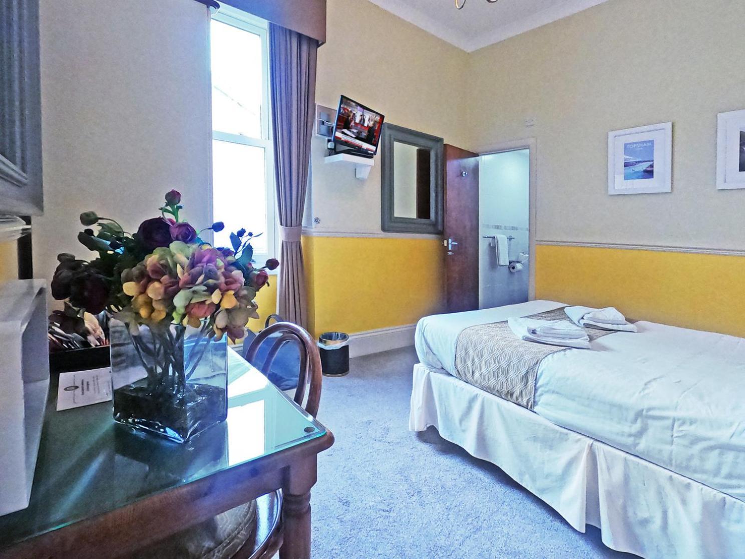 Riviera Lodge Hotel Torquay Buitenkant foto