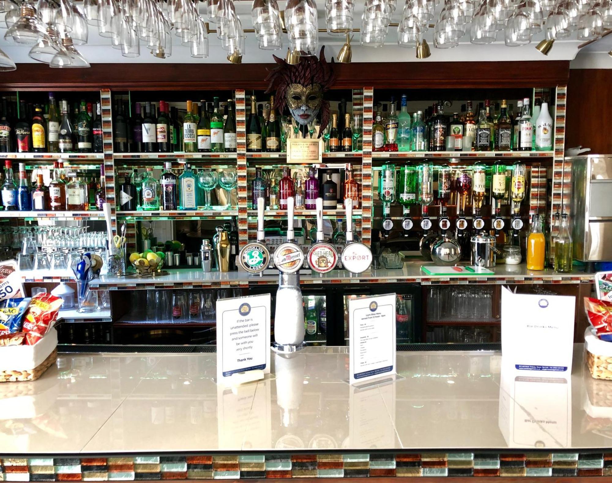 Riviera Lodge Hotel Torquay Buitenkant foto