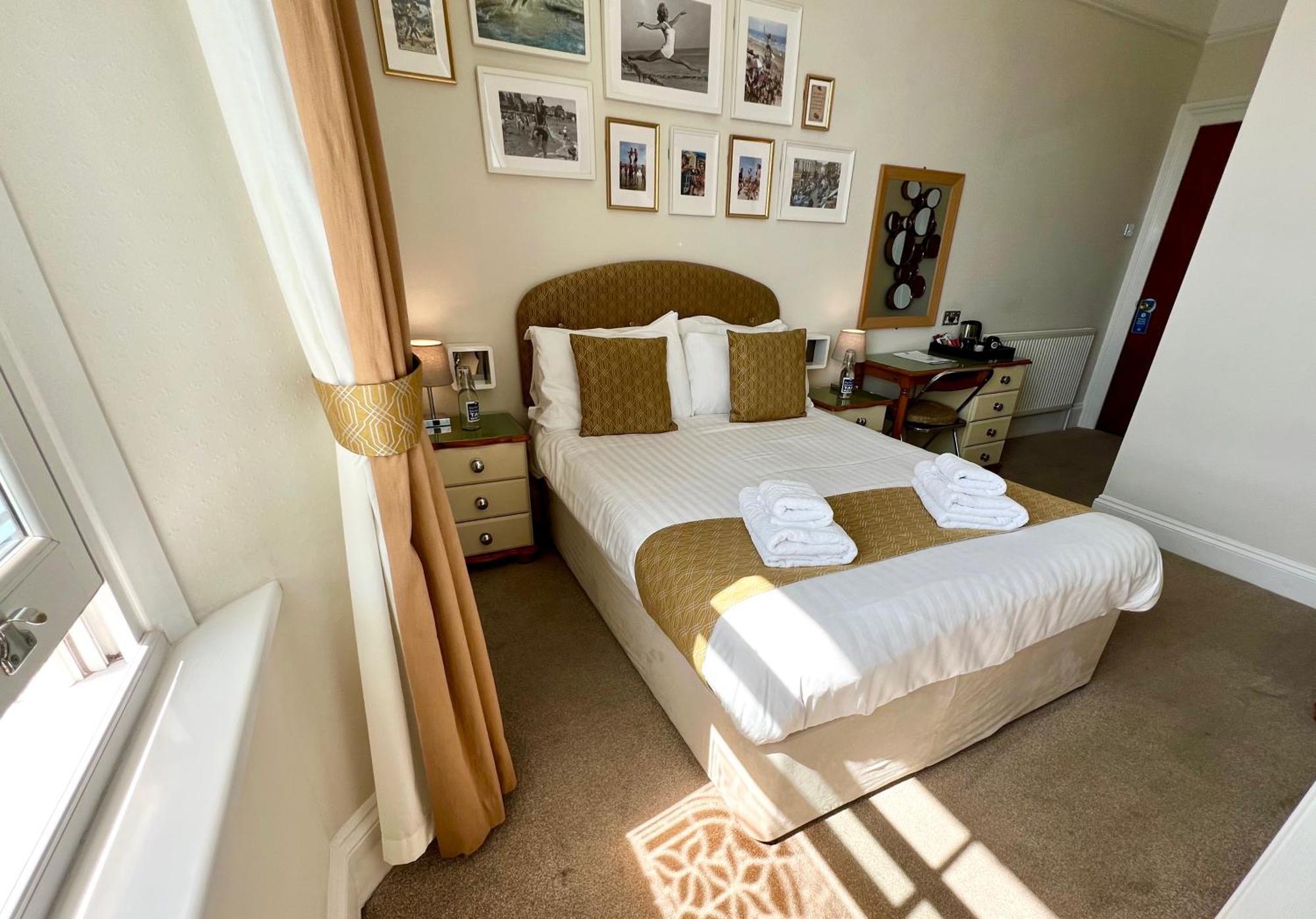 Riviera Lodge Hotel Torquay Buitenkant foto